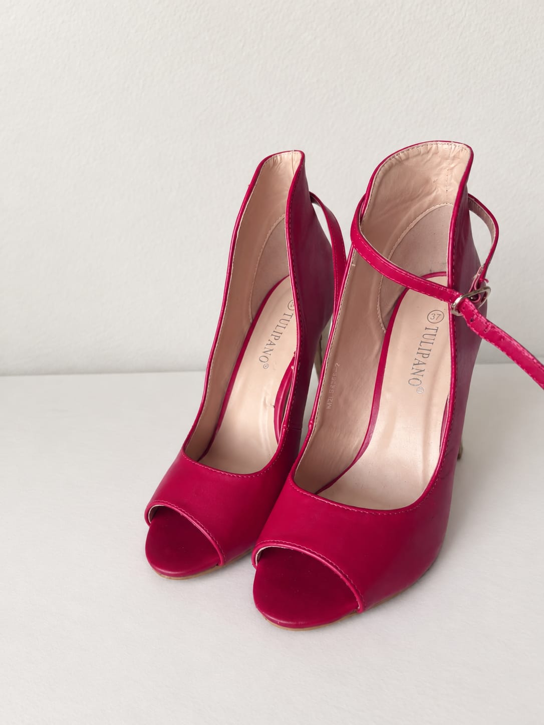 Escarpins femme TULIPANO fuchsia à talons argentés